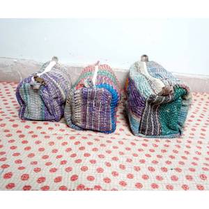 Ensemble de 3 pochettes Kantha vintage faites à la main pour femmes, pochettes à maquillage élégantes, lot de pochettes pour femmes avec fermeture à glissière, vente en gros - Product Image 2