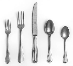 Ensemble de couverts en métal de qualité supérieure, fabriqué par un fabricant fiable, avec une finition argentée élégante, pour la cuisine, les restaurants et les réunions de famille - Product Image 5