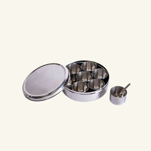 Boîte à masala en métal pur durable avec 7 compartiments amovibles, cuillère, compatible lave-vaisselle, organisateur d'épices indien traditionnel, écologique - Product Image 5