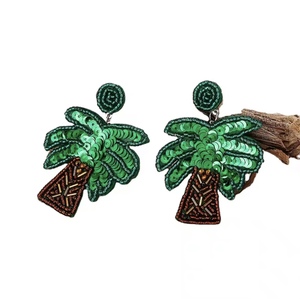 Nouveautés Boucles d'oreilles clous classiques unisexe faites à la main en perles de rocaille, design chapeau, rondes, blanches, noires, roses, pour enseignant, mariage - Product Image 2