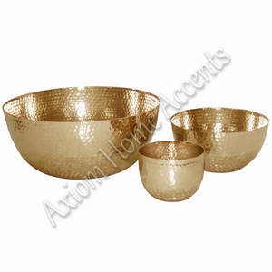 Axiom Home Accents Artesanía artesanal moderna Forjado a mano Frutal de aluminio negro Oro cepillado Desechable para alimentos - Product Image 5