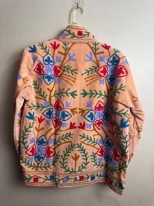 เสื้อแจ็คเก็ตวาร์ซิตี้ทำมือจากผ้าทวีดสำหรับผู้หญิง แห้งเร็ว คอจีน สไตล์โบฮีเมียนเก๋ไก๋ ลายดอกไม้  เสื้อโค้ทฤดูหนาวสไตล์ชาติพันธุ์  เสื้อคลุมสไตล์ดั้งเดิม - Product Image 2