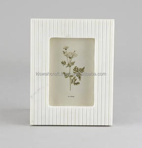 Cadre photo décoratif en résine fait main de conception européenne avec couleur personnalisable et caractéristiques écologiques durables - Product Image 2