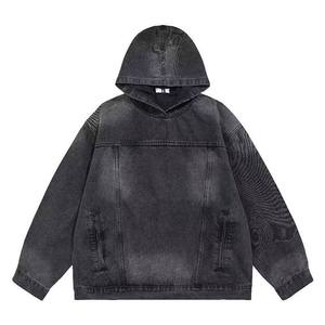 Hoodie court noir imprimé sur mesure, coupe oversize avec poche avant et motif peint à la bombe, unisexe, décontracté, pour l'automne - Product Image 2