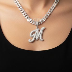 Pendentif personnalisé lettre initiale M glacée en argent sterling 925 plaqué or blanc avec moissanite VVS, bijoux hip-hop en gros - Product Image 3