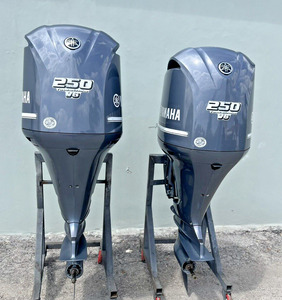 Offre Exceptionnelle : Moteur Hors-Bord V6 4 Temps 250 CV Modèle Twin 2012 F250, 320/325 Heures de Fonctionnement, PRÊT À ÊTRE EXPÉDIÉ DANS L'INSTANT - Product Image 2