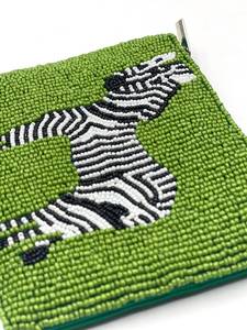 Monedero bordado a mano con cuentas de cebra, verde, rectangular, con cremallera, regalo artesanal, 5.5x4.5 pulgadas, Regalos y Artesanías>Artesanías - Product Image 4