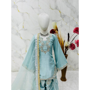 Elegante traje palazzo farshi bordado para niñas con top de diseñador y dupatta palazzo, confeccionado en seda de cristal romano para ocasiones festivas. - Product Image 4