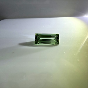 Diamant de laboratoire vert vif fantaisie taille baguette 1 carat certifié IGI, pureté VS2, diamants non montés pour la création de bijoux - Product Image 3