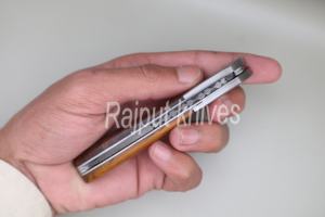 Navaja plegable de alta calidad con bloqueo trasero, hoja de acero de Damasco y mango de madera, 18 cm de longitud total, para uso diario. - Product Image 6