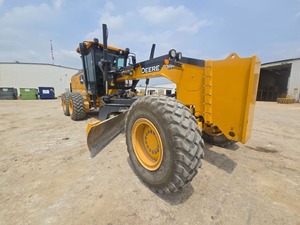 Niveleuse à moteur 672G 2024 Z007825 – Équipement robuste de qualité supérieure - Product Image 3