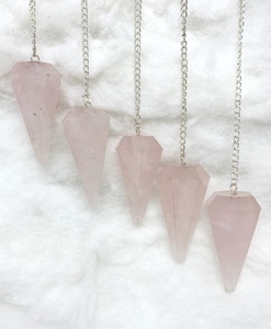 Péndulo de Cuarzo Rosa Pulido de Alta Calidad en Forma de Cono con Cadena de Plata para Feng Shui y Reiki, Meditación y Sanación, Venta al Por Mayor - Product Image 4
