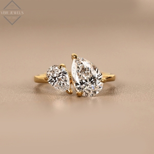 Anillo Doble de Diamantes Ovalados en Forma de Pera, Oro Amarillo, Dos Piedras, Diseño Moderno, Regalo de Joyería de Compromiso para Mujer - Product Image 1