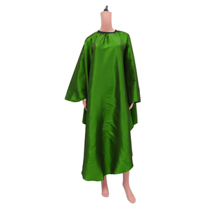Cape de coiffure verte en polyester résistante à l'eau, style long, professionnelle pour barbier, salon, coupe de cheveux, coloration et coiffage - Product Image 1