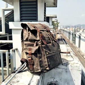 Sac à dos en cuir véritable et toile, résistant à l'eau, capacité 36-55L, usage quotidien, voyage, école, ordinateur portable, personnalisable, vente en gros - Product Image 3