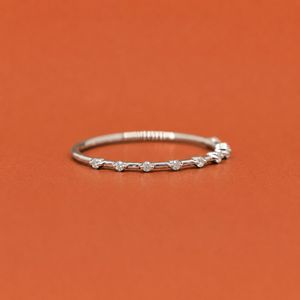 Anillo de compromiso y uso diario de plata S925 con moissanita y diamantes de moda para mujer - Product Image 2