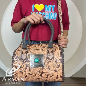 Sac de voyage de luxe en cuir de vachette fait main, style personnalisé, haute qualité, pour femme, sac à bandoulière, sac de sport, best-seller - Product Image 1