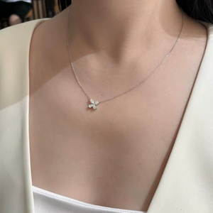 จี้เพชรทรงมาร์คีส์และทรงลูกแพร์ที่ได้รับการรับรองจาก IGI อย่างประณีต  ทำจากทองคำขาว ทองคำเหลือง หรือเงิน  ความใสระดับ D E F VVS VS - Product Image 1