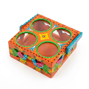 Plateaux en bois de teck peints à la main, qualité supérieure, écologiques, pour la décoration de la maison, le service, les cadeaux, l'hôtellerie, décoratifs artisanaux - Product Image 1