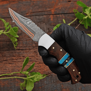 Couteau pliant portable en acier au carbone avec manche en bois, lame finition lisse et étui en cuir - Product Image 1