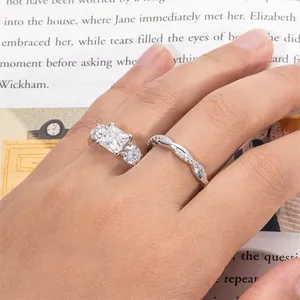 Ensemble de bagues de mariage assorties en moissanite princesse 2,50 carats, plaqué or blanc 14 carats - Product Image 6