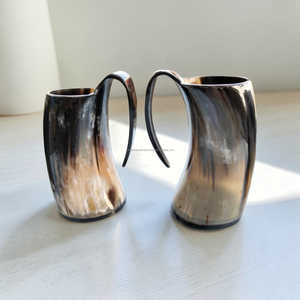 Jarra de cuerno vikinga auténtica hecha a mano, tamaño estándar, para hidromiel y bebidas auténticas a precio económico. - Product Image 3