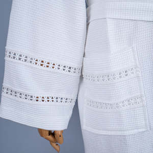 Albornoz de mujer Nesta Sports de alta calidad, 100% algodón, color blanco gofrado, personalizado, súper suave, transpirable, estilo kimono, ropa de dormir gofrada. - Product Image 5