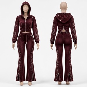 Ensemble de survêtement en velours tendance et vintage avec sweat à capuche court zippé et pantalon large pour femme – Tenue mode - Product Image 4