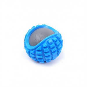 Jouet pour chien Yommy Pet Ball 8cm, balle interactive en caoutchouc pour animaux de compagnie - Product Image 3
