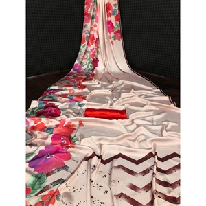 FANCY SUAVE SEDA EFECTO 4D IMPRESIÓN DIGITAL SAREE CON BLUSA SIN COSTAR DE BLANCO - Product Image 1