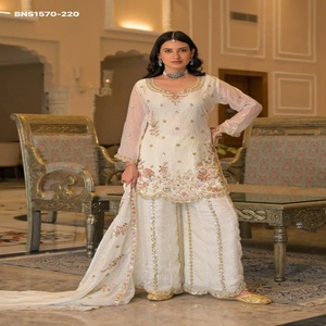 Hermoso traje blanco de satén elegante con adornos de cuentas, conjunto de dupatta con cuentas y bordados, proveedor de la India. - Product Image 1