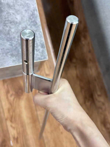 Base de sujeción a tierra de alta resistencia para banderas tipo pluma y banderas de playa, de acero, para publicidad exterior. - Product Image 3