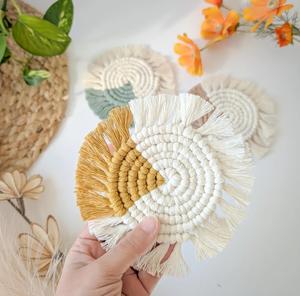 Posavasos de Macramé Tejido a Mano, Estilo Boho con Flecos, Tapete Largo de Algodón para Mesa, Ecológico, Aislante del Calor, Tamaño Personalizable - Product Image 3