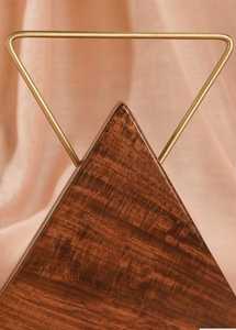 Bolso de mano triangular de madera con asas metálicas, accesorios de fiesta personalizados para damas, para ceremonias y fiestas a precio económico por UO - Product Image 5