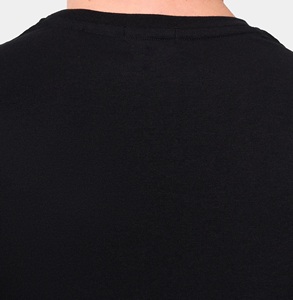 T-shirts à col rond pour hommes de qualité supérieure, légers, en coton pour l'été, t-shirts pour hommes 180GSM, t-shirt basique noir à col rond personnalisé - Product Image 6
