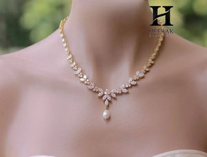 Collier tennis en diamant de laboratoire taille marquise avec pendentif perle, motif floral en grappe en forme de V, pour mariage et mariée - Product Image 1