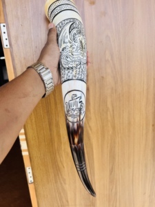 Nuevo Estilo de Taza de Cuerno Natural Indio Vikingo con Soporte, Ecológica y Pulida, para Decoración del Hogar y Regalo Empresarial - Product Image 2