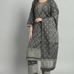 Salwar Kameez de mariée décontracté, style cachemire, moderne, avec broderie lourde, motif dessiné à la main, en fausse fourrure et soie, taille personnalisée, le plus beau et très tendance - Product Image 2