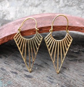 Boucles d'oreilles en laiton de haute qualité, style martelé, pour la vente en gros et l'usage professionnel - Product Image 4