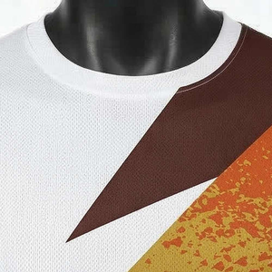 Camiseta de Manga Corta con Cuello Redondo y Estampado Geométrico Blanco y Naranja para Hombre, de Secado Rápido, Tejido de Punto, Corte Casual, Largo Regular - Product Image 6