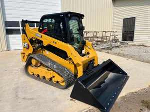 รถตักล้อยาง CAT 259D3 แบบดีเซล ชนิดตีนตะขาบ สีเหลือง ยี่ห้อแคตเตอร์พิลลาร์ - Product Image 6
