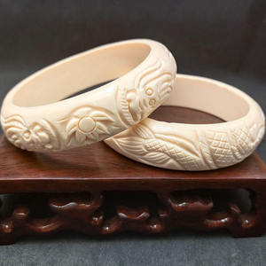 Brazalete de Resina Hecho a Mano con un Tono de Color Único, Brazalete de Joyería Clásica de la Mejor Calidad para Mujeres y Chicas Bonitas - Product Image 4