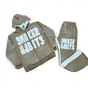 Chándal Premium con Bordado, Serigrafía y Pedrería, 100% Algodón Felpa, Efecto Desgastado y Logotipo Personalizado - Product Image 1