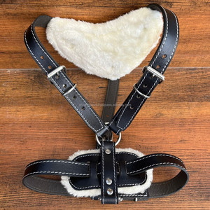 Harnais de luxe personnalisé de haute qualité en cuir véritable réglable pour chien idéal pour les promenades quotidiennes boucle à dégagement rapide - Product Image 5