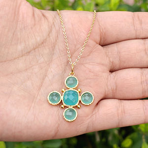 Collar con Colgante de Calcedonia Aqua Vintage Católico Inspirado en la Fe, Motivo de Cruz, Latón Sólido Texturizado, Chapado en Oro, Ajustable, a la Moda - Product Image 3