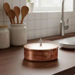 กล่องใส่เครื่องเทศไม้กลมทำมือ – กล่องจัดระเบียบเครื่องครัวอินเดียทรงกลมพร้อมช้อนสำหรับห้องครัว - Product Image 4