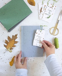 Étiquettes en papier faites à la main, aspect naturel et durable, avec bord festonné, pour emballages écologiques, avec trou pour emballages de bijouterie - Product Image 1
