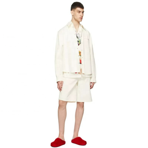 Camisa de Verano Ligera de Secado Rápido con Cuello Abierto y Cierre de Botones, Hermosa y Cómoda, con Estampado Floral en Blanco y Negro, Venta al Por Mayor - Product Image 4