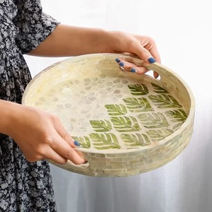 Plateau artisanal moderne et élégant en nacre incrustée de mosaïque bleue, écologique, pour le thé, le café, les cocktails, les mariages, Diwali, service de table - Product Image 3