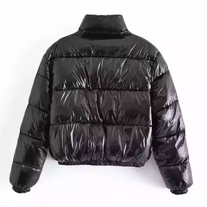 Chaqueta Corta Acolchada para Mujer, Diseño Moderno y Elegante, Chaqueta de Invierno Cálida para Mujer, Venta al por Mayor - Product Image 3